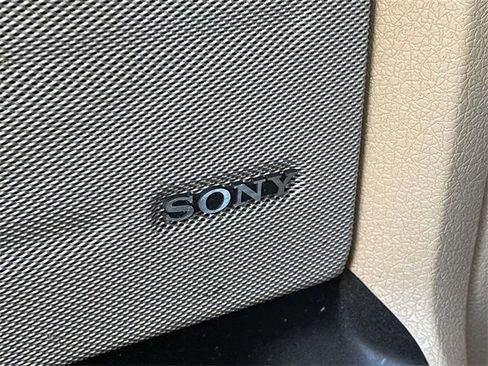 Used 2013 Ford F150 King Ranch w/ King Ranch Luxury Pkg image 30