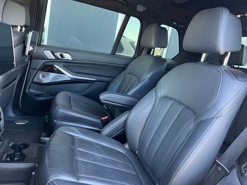 Used 2020 BMW X7 M50i w/ Dynamic Handling Package AWD/4WD image 17