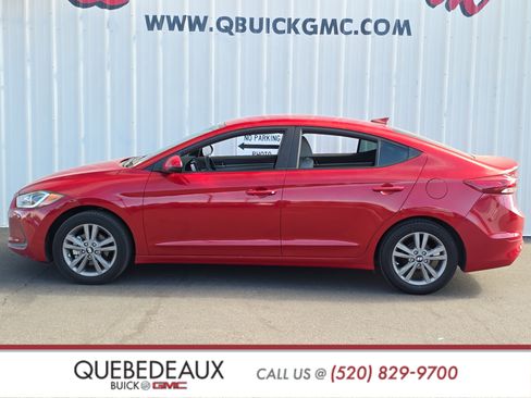 Used 2017 Hyundai Elantra SE image 4