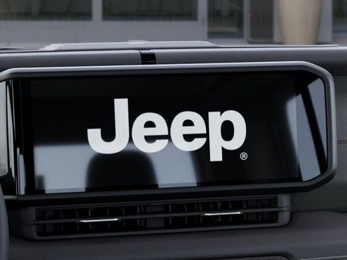 New 2026 Jeep Gladiator Mojave w/ Safety Group AWD/4WD image 18