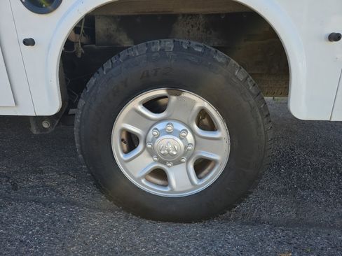 Used 2015 RAM 2500 Tradesman image 29