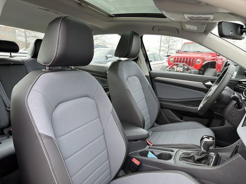New 2026 Volkswagen Jetta SE image 18