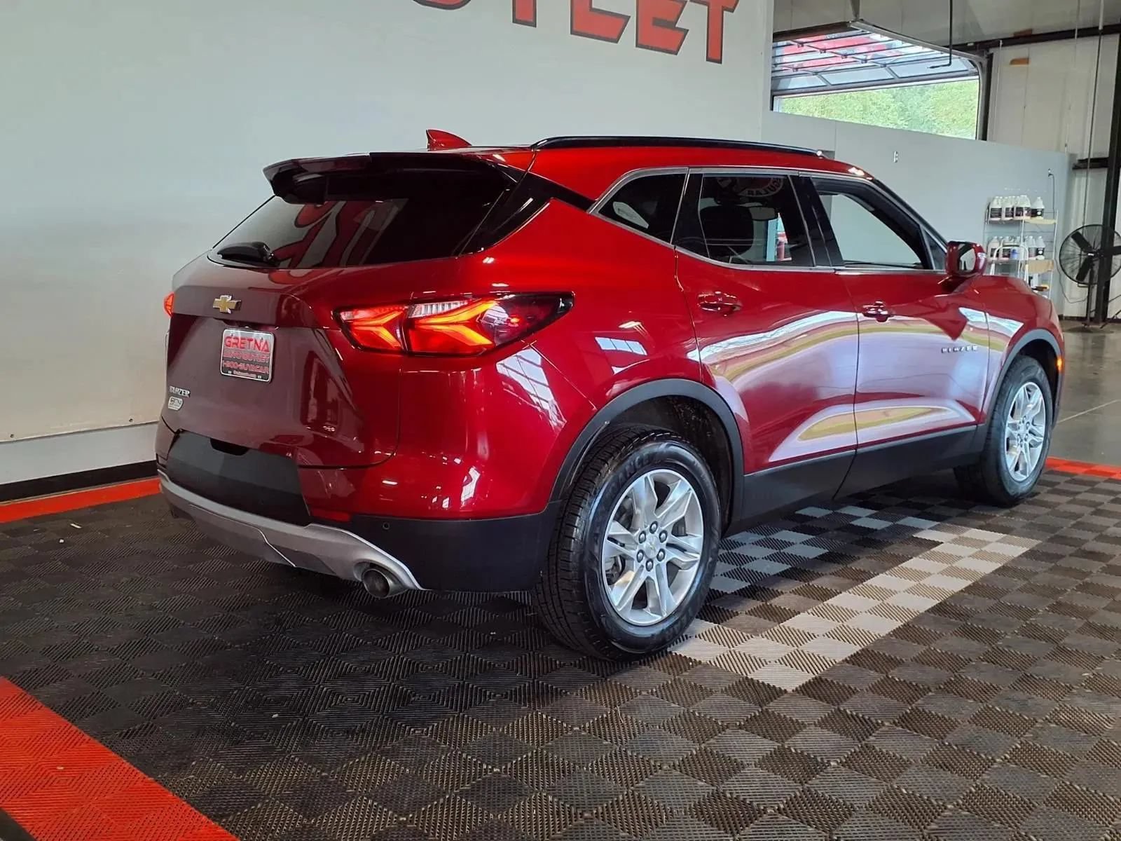 Used 2019 Chevrolet Blazer LT FWD image 9