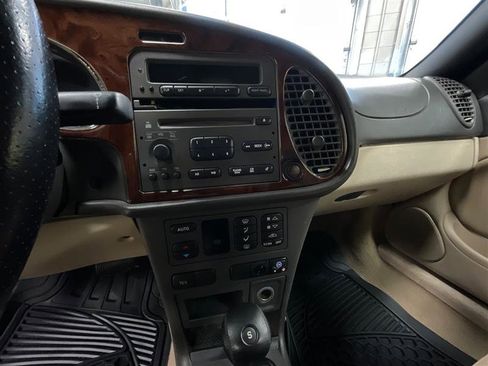 Used 2003 Saab 9-3 SE FWD image 15