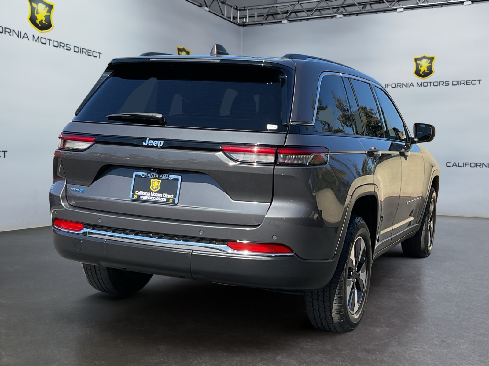 Used 2023 Jeep Grand Cherokee 4WD 4xe image 5