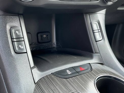 Used 2018 GMC Acadia SLT AWD/4WD image 26