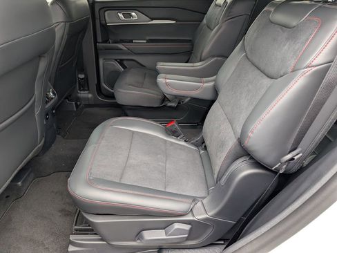 New 2026 Ford Explorer ST AWD/4WD image 8