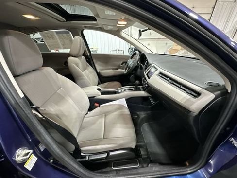 Used 2016 Honda HR-V EX image 29