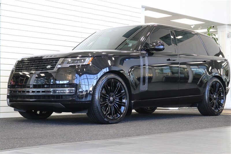 Used 2025 Land Rover Range Rover Long Wheelbase Autobiography AWD/4WD image 13
