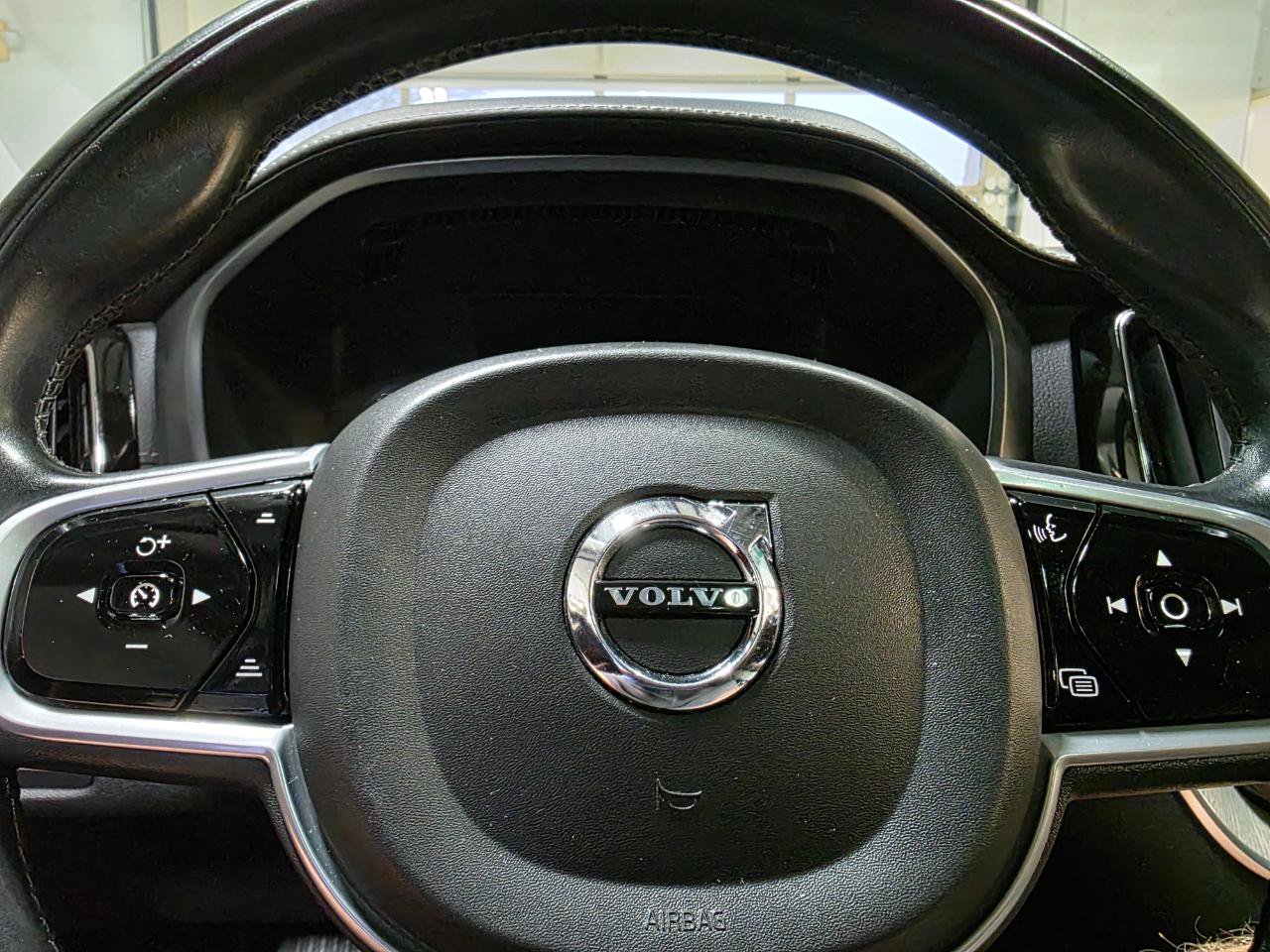 Used 2018 Volvo XC60 T6 Inscription AWD/4WD image 29
