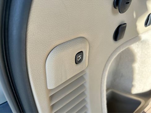 Certified 2020 Jeep Grand Cherokee Overland image 15