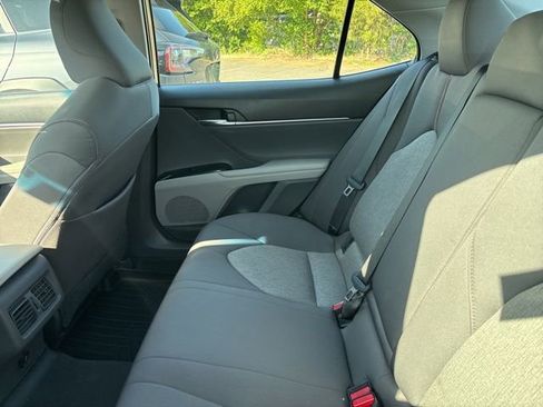 Used 2018 Toyota Camry LE w/ Audio Package FWD image 10