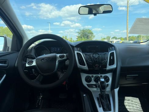 Used 2014 Ford Focus SE w/ Equipment Group 201A FWD image 15