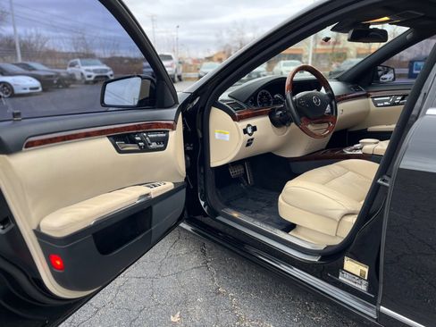 Used 2011 Mercedes-Benz S 550 4MATIC image 18