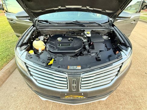 Used 2017 Lincoln MKC Premiere image 18