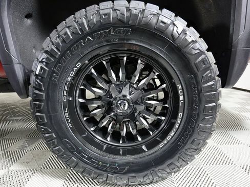 Used 2025 GMC Sierra 2500 SLT w/ SLT Premium Package image 46