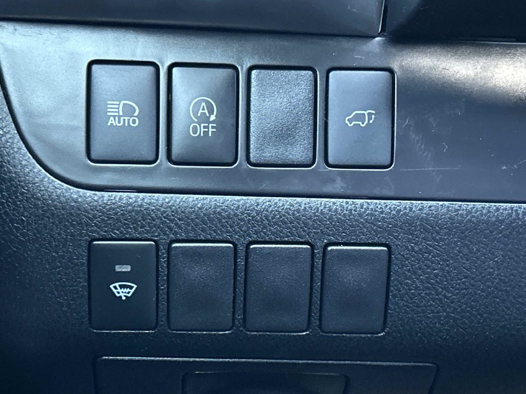 Used 2019 Toyota Highlander XLE FWD image 27