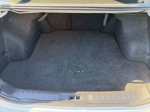 Used 2013 Nissan Altima 2.5 SL w/ 2.5 Moonroof Pkg image 6