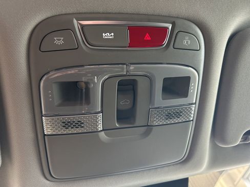 New 2025 Kia Telluride S image 33