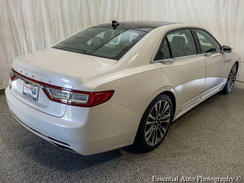 Used 2019 Lincoln Continental Select w/ Continental Climate Package FWD image 9