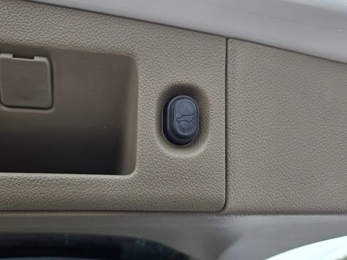 Used 2017 Chevrolet Tahoe LT image 39