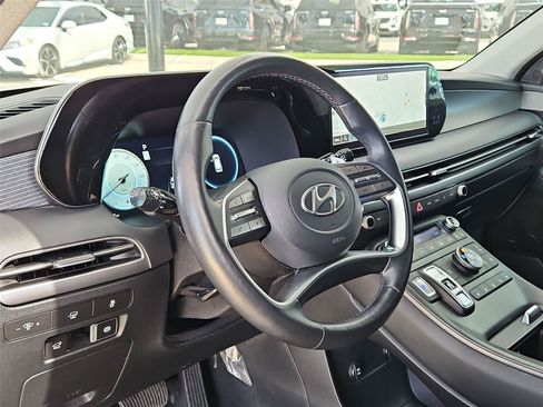 Used 2023 Hyundai Palisade Limited w/ Cargo Package AWD/4WD image 9
