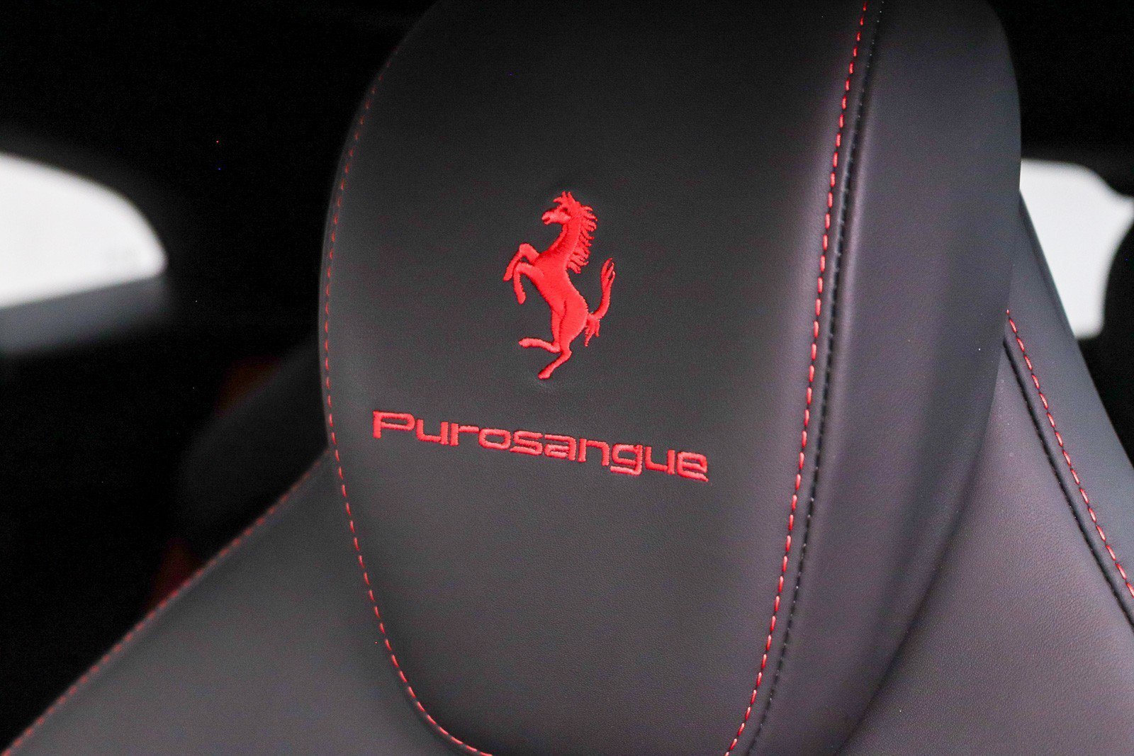 Used 2024 Ferrari Purosangue AWD/4WD image 31