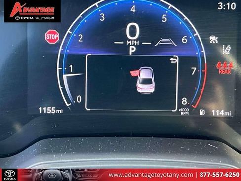 Used 2026 Toyota Corolla LE FWD image 31