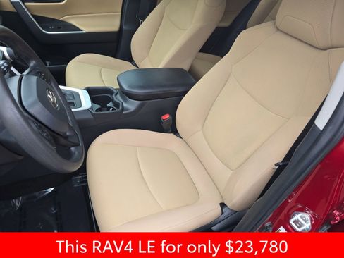 Used 2021 Toyota RAV4 LE FWD image 19