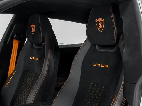 Used 2024 Lamborghini Urus Performante AWD/4WD image 19