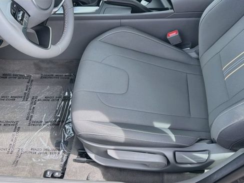 Certified 2026 Hyundai Elantra Sport FWD image 19