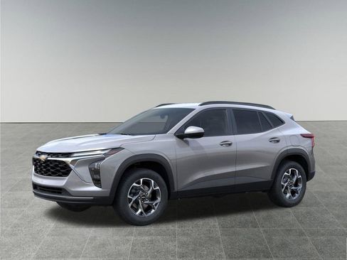 New 2026 Chevrolet Trax LT w/ Driver Confidence Package FWD image 34