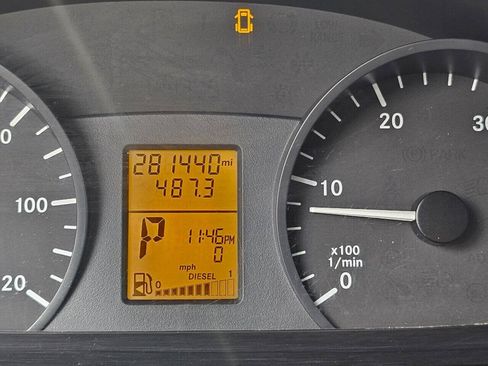 Used 2014 Mercedes-Benz Sprinter 2500 image 16