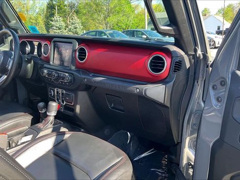 Used 2019 Jeep Wrangler Unlimited Rubicon AWD/4WD image 17