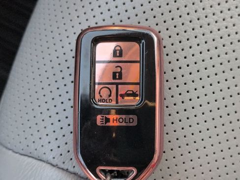 Used 2020 Honda Pilot Elite image 28