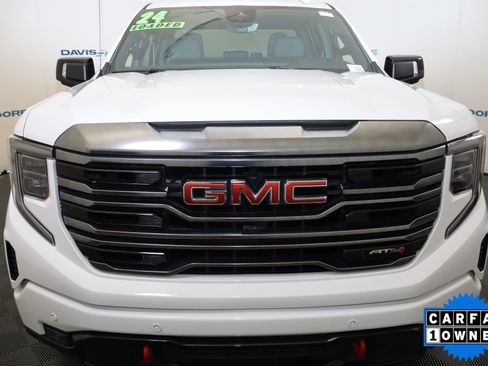 Used 2024 GMC Sierra 1500 AT4 w/ Technology Package AWD/4WD image 14