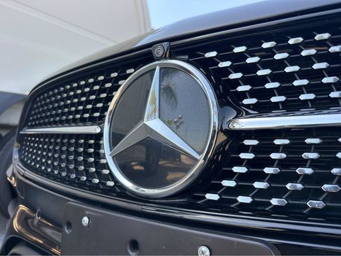 Used 2023 Mercedes-Benz E 350 4MATIC Sedan image 44