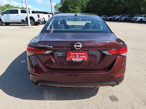 Used 2025 Nissan Sentra SV FWD image 7