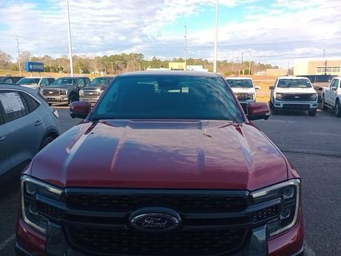 Used 2025 Ford Ranger Lariat w/ FX4 Off-Road Package image 2