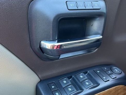 Used 2017 Chevrolet Silverado 1500 LTZ w/ Texas Edition image 11