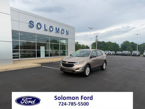 Used 2018 Chevrolet Equinox LS FWD image 1