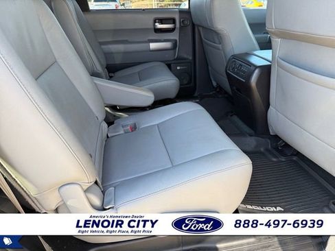 Used 2018 Toyota Sequoia Limited w/ Safety & Convenience Package image 12