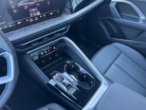 Used 2025 Audi Q5 Premium w/ Convenience Package image 17