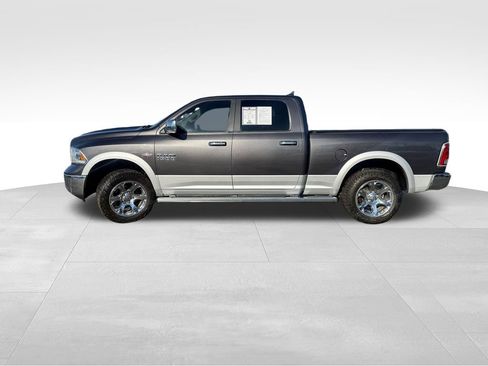 Used 2017 RAM 1500 Laramie w/ Convenience Group AWD/4WD image 4