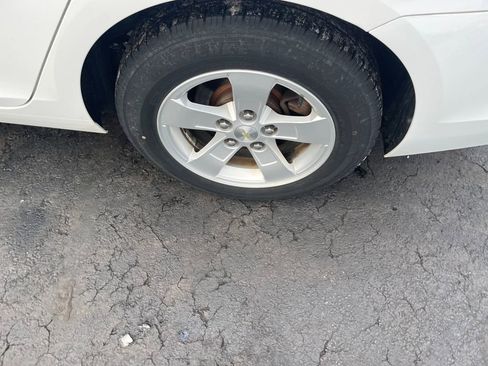 Used 2016 Chevrolet Malibu LT image 30