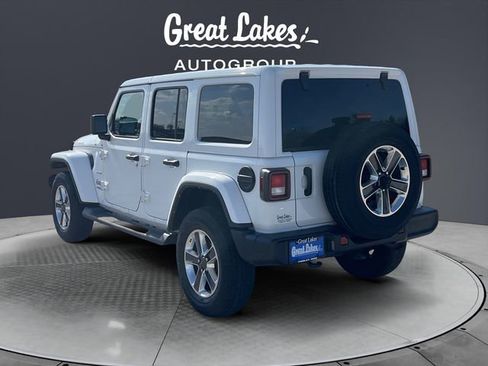 Used 2022 Jeep Wrangler Unlimited Sahara AWD/4WD image 3