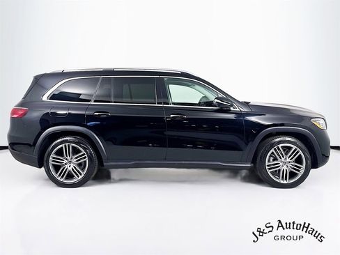 Used 2024 Mercedes-Benz GLS 450 4MATIC image 8