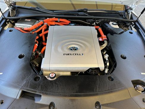 Certified 2021 Toyota Mirai w/ Advanced Technology Package RWD image 36