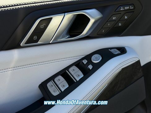 Used 2024 BMW X7 xDrive40i w/ Executive Package AWD/4WD image 24