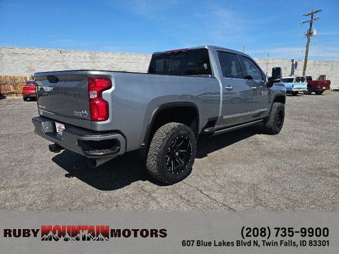 Used 2024 Chevrolet Silverado 3500 High Country w/ High Country Premium Package image 7